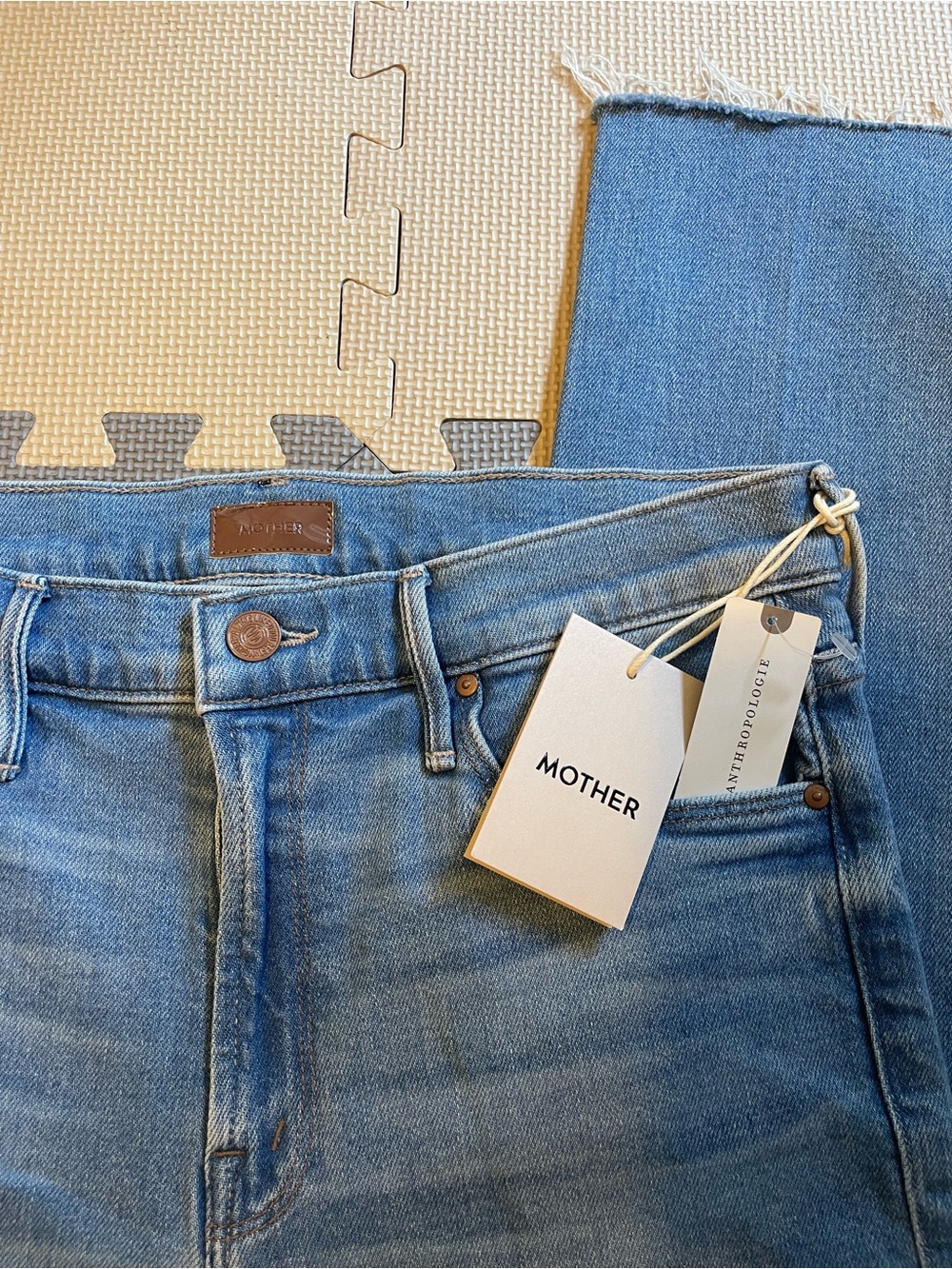 MOTHER Dazzler Mid-Rise Straight-Leg Jeans, size 28 - Picture 2 of 6